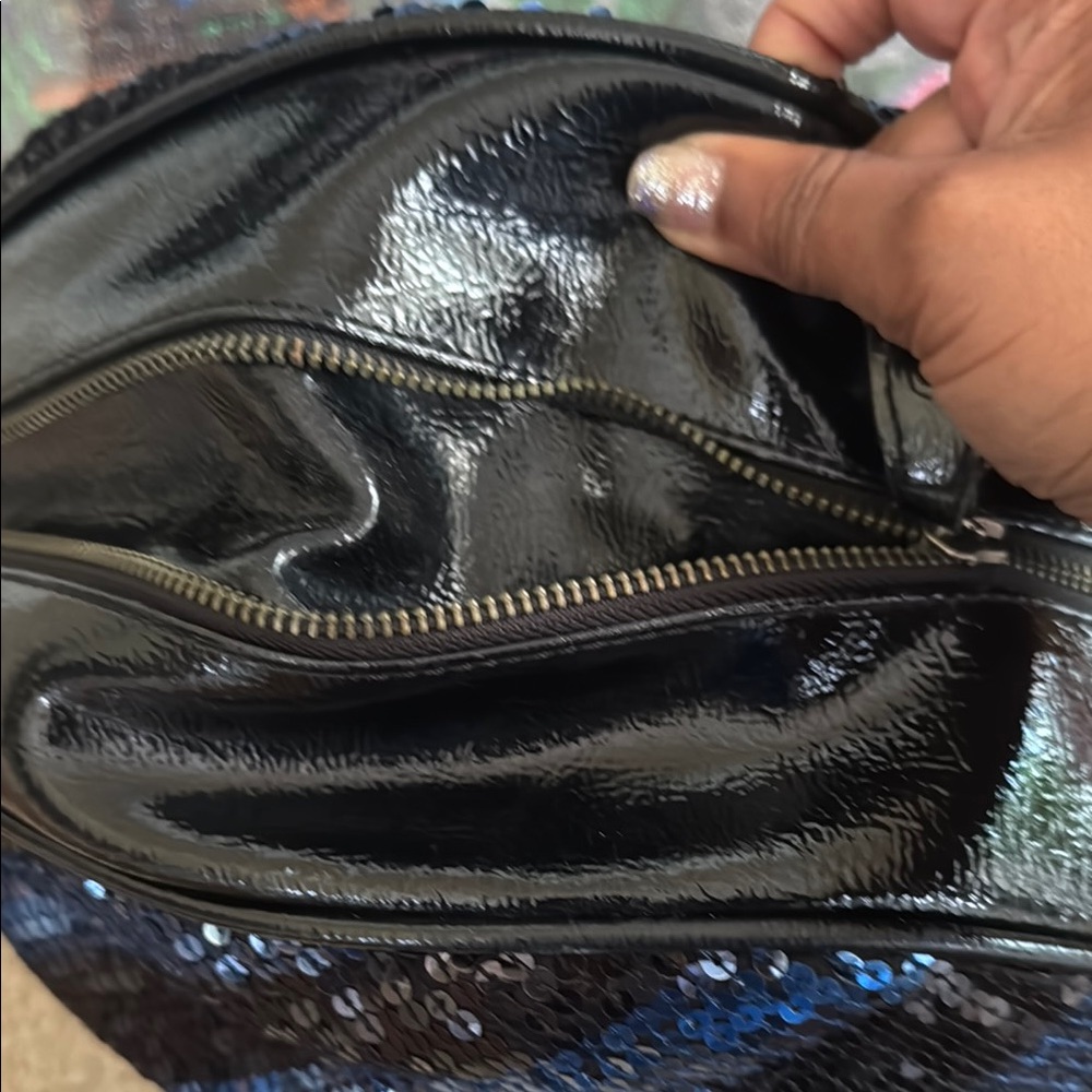 Betsy Johnson RARE VINTAGE FIND Black and Blue Striped Sequin Hobo Bag - Picture 6 of 9